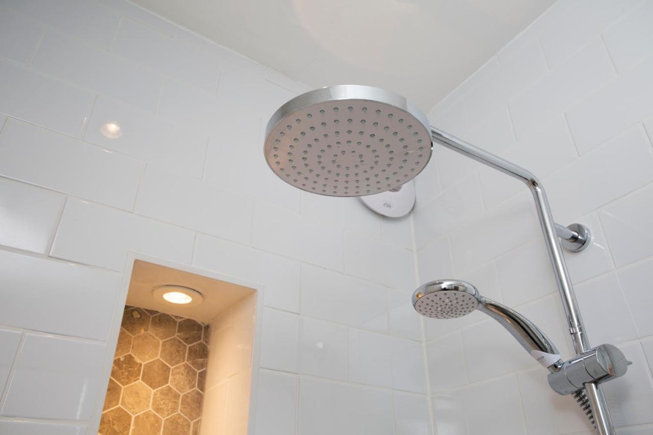 1 Bed Georgian Apartment In Bath City Centre Exterior photo