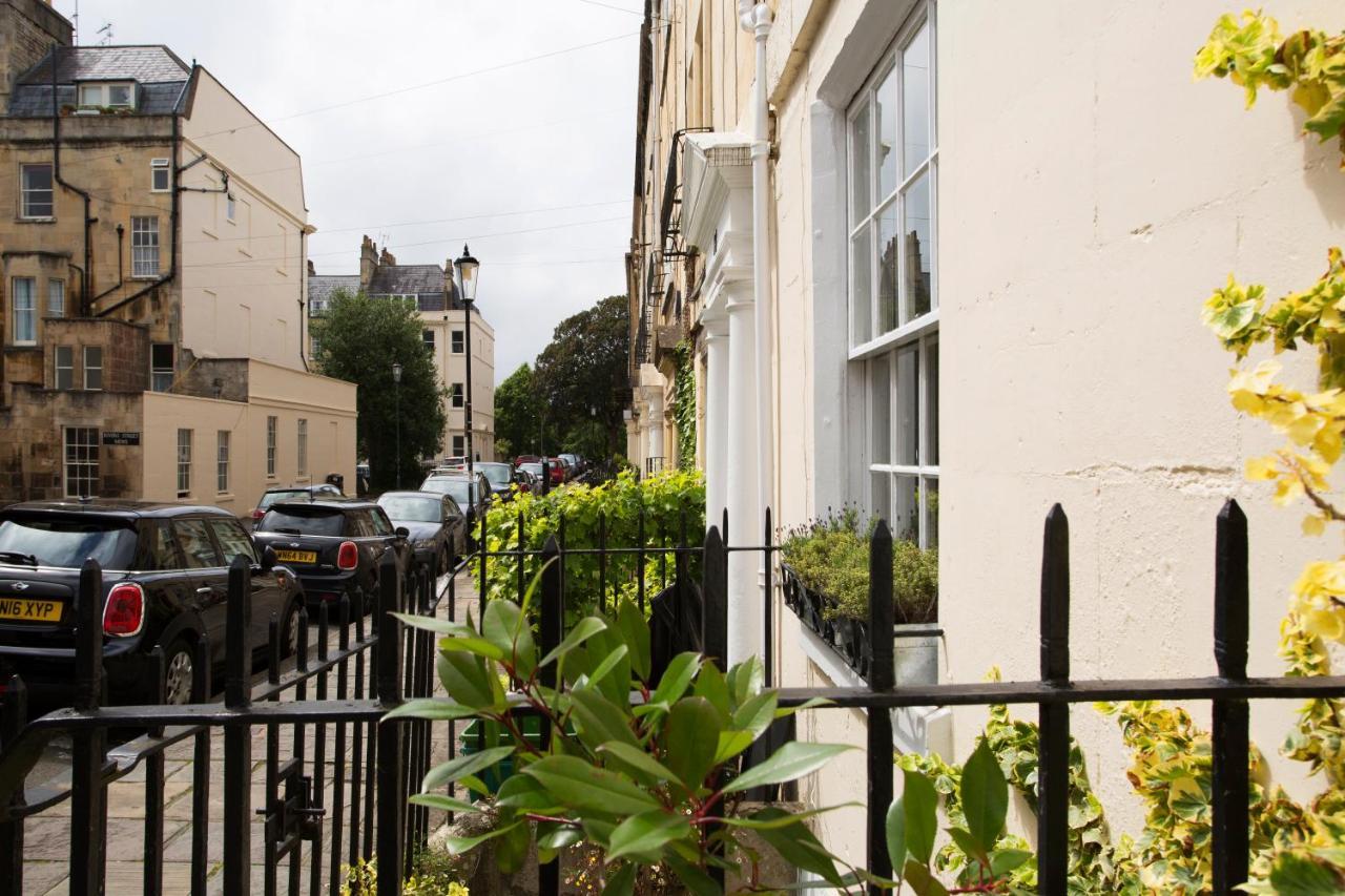 1 Bed Georgian Apartment In Bath City Centre Exterior photo